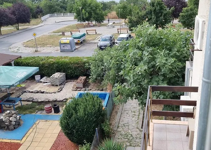 Къща за гости Polonia - Kemni Бургас